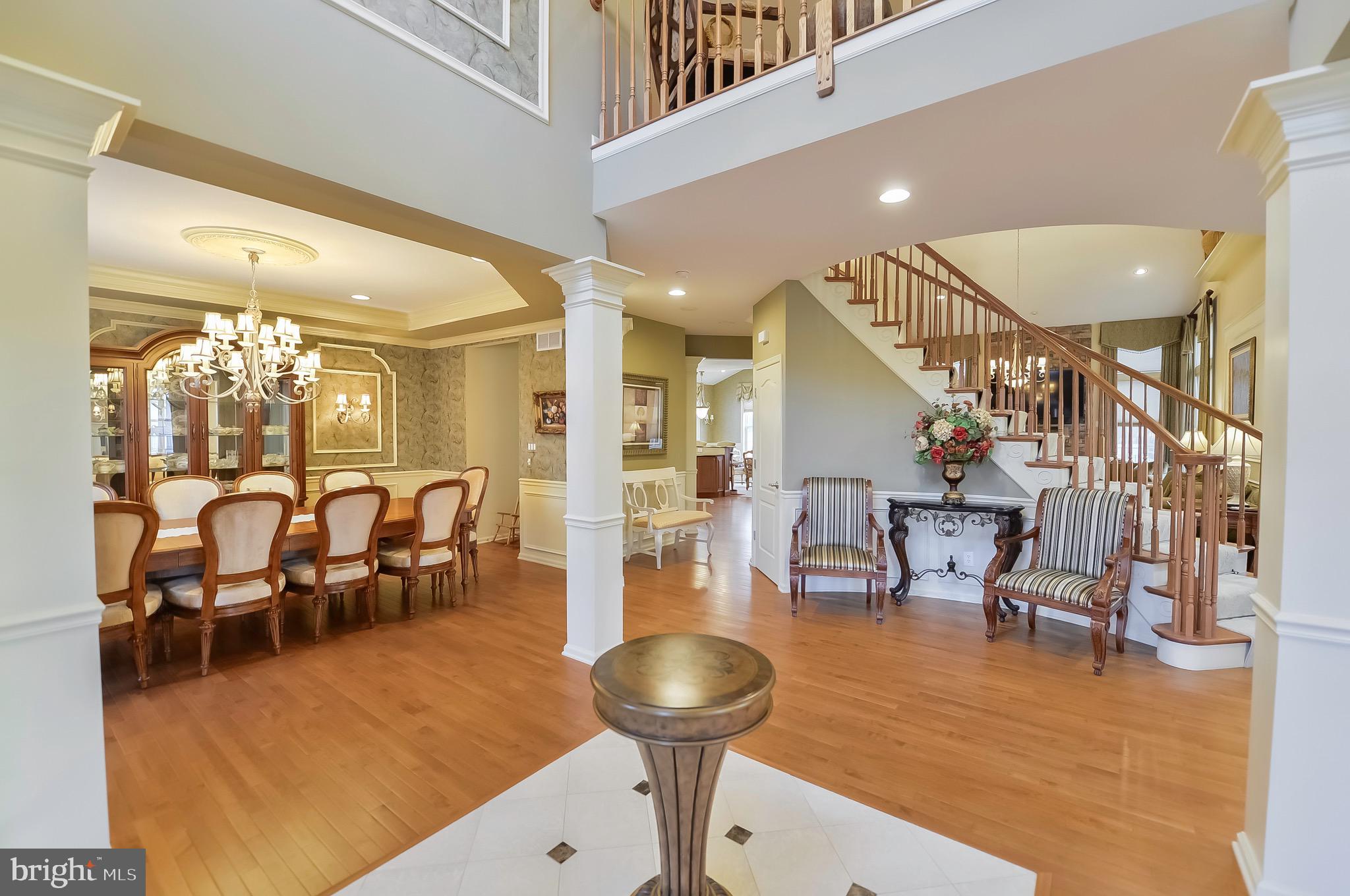 807 Chelsea Glenn Road Clarksboro, NJ 08020 - Photo 5 of 35 Curved Staircase