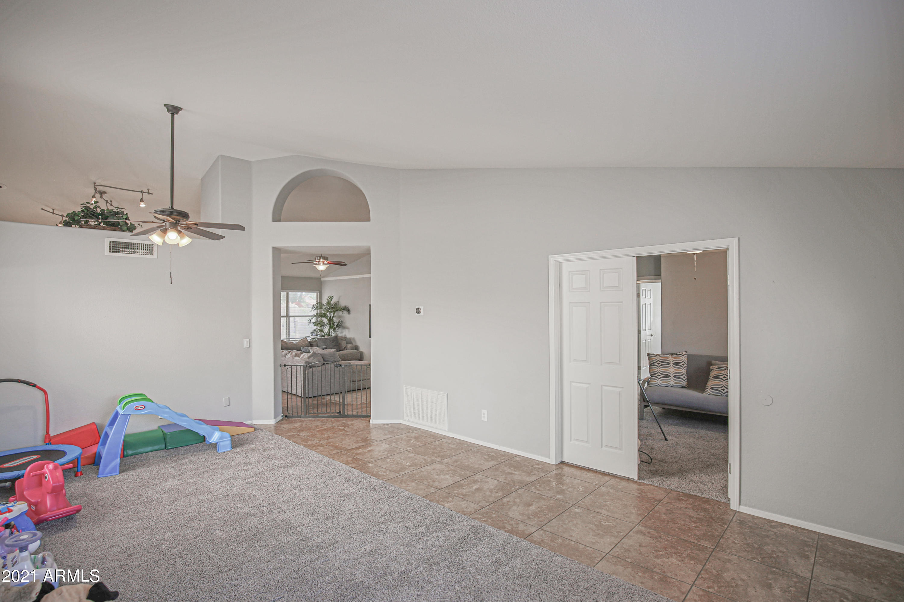 7641 West Redfield Road Peoria, AZ 85381 - Photo 3 of 20 Entry