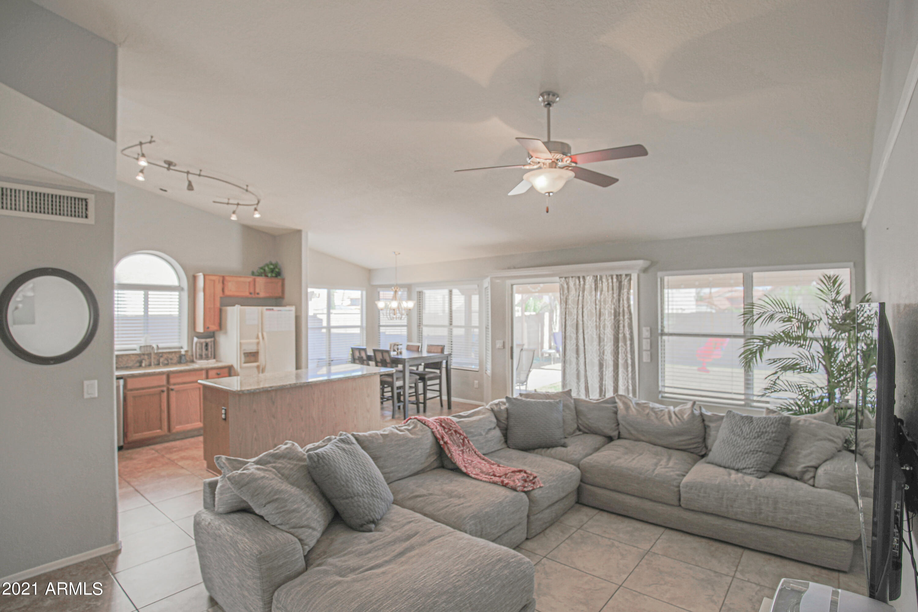 7641 West Redfield Road Peoria, AZ 85381 - Photo 7 of 20 Living Room