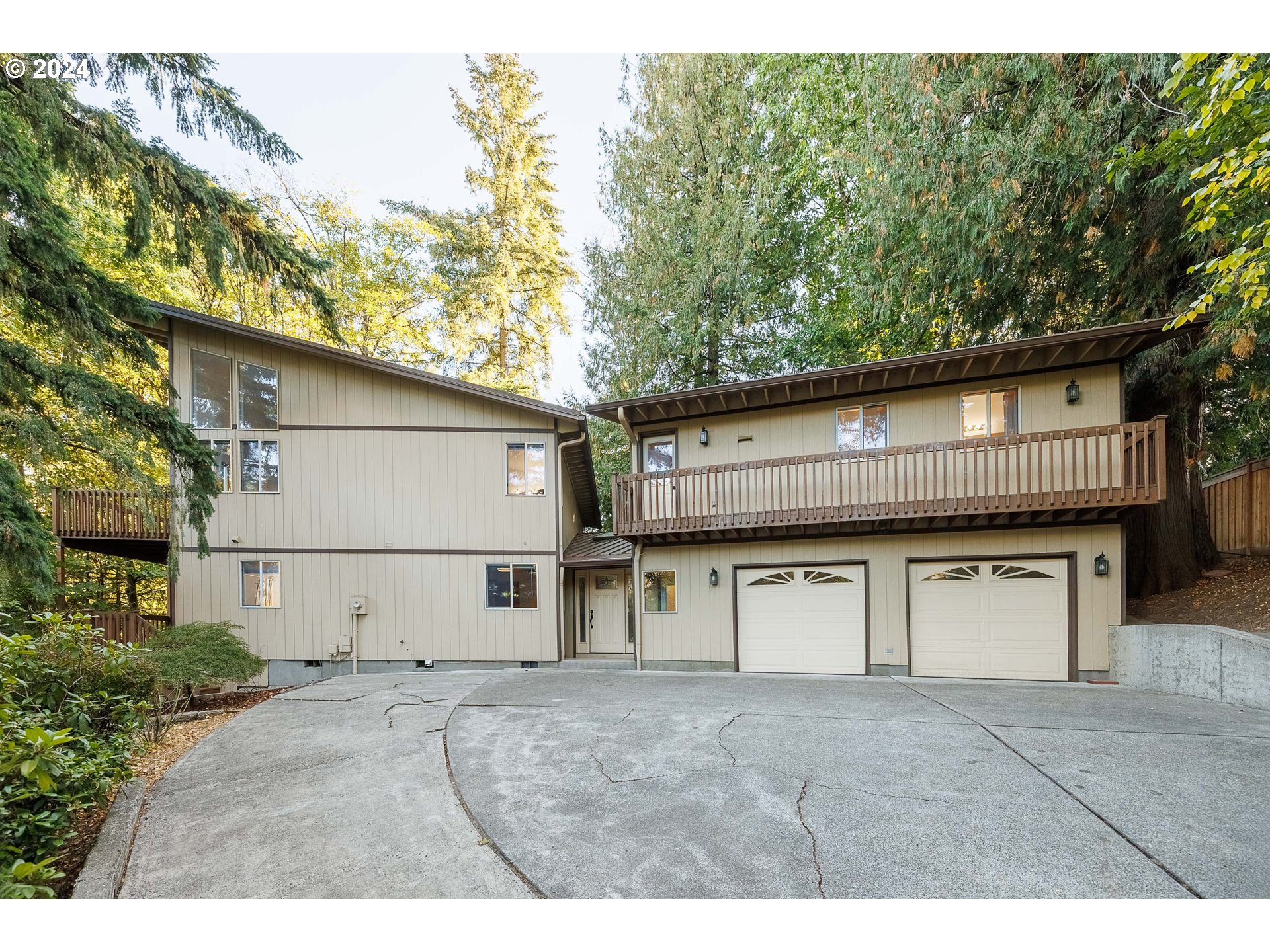 7140 Southwest Raleighwood Lane Portland, OR 97225 - Photo 1 of 35 Gallery Image 1