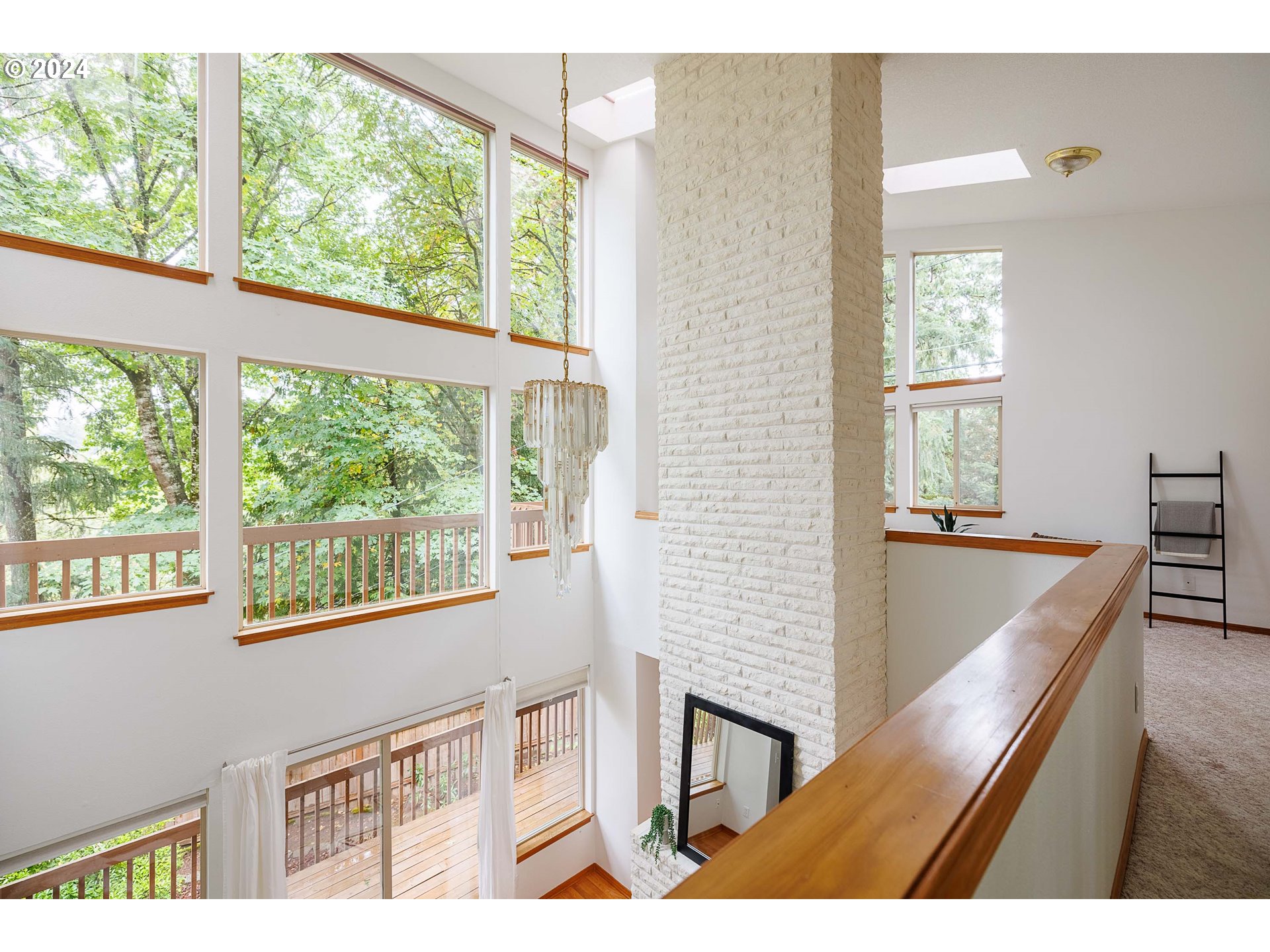 7140 Southwest Raleighwood Lane Portland, OR 97225 - Photo 19 of 35 Gallery Image 19