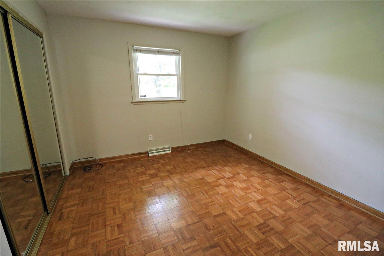 4719 North Koerner Road Peoria, IL 61615 - Photo 14 of 27 Gallery Image 14
