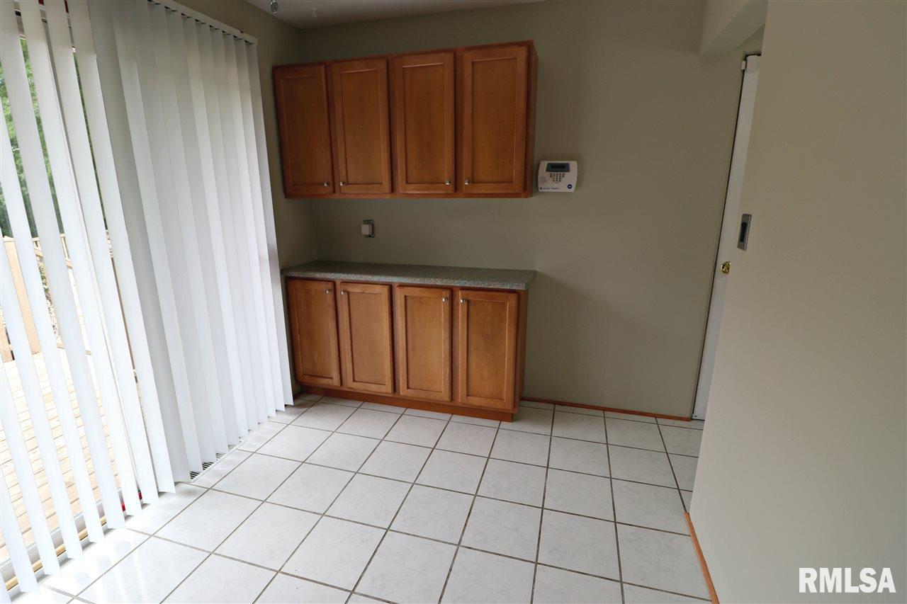 4719 North Koerner Road Peoria, IL 61615 - Photo 9 of 27 Gallery Image 9