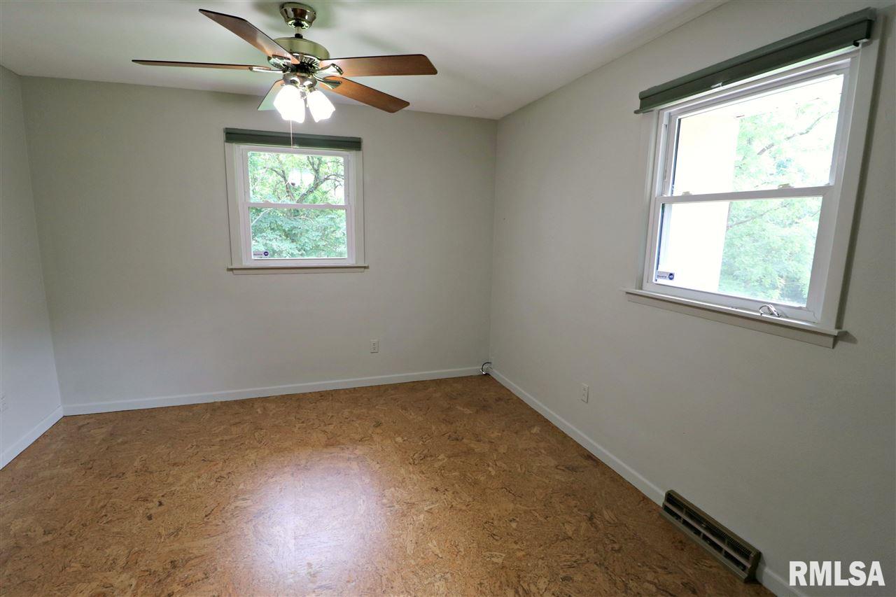 4719 North Koerner Road Peoria, IL 61615 - Photo 10 of 27 Gallery Image 10