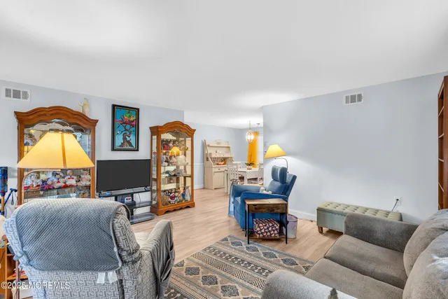 $249,999 | 638 B Finchley Court, Manchester Township, NJ 08759