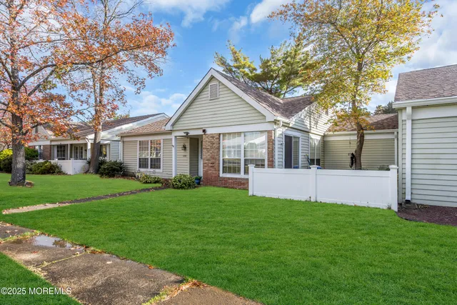 $249,999 | 638 B Finchley Court, Manchester Township, NJ 08759