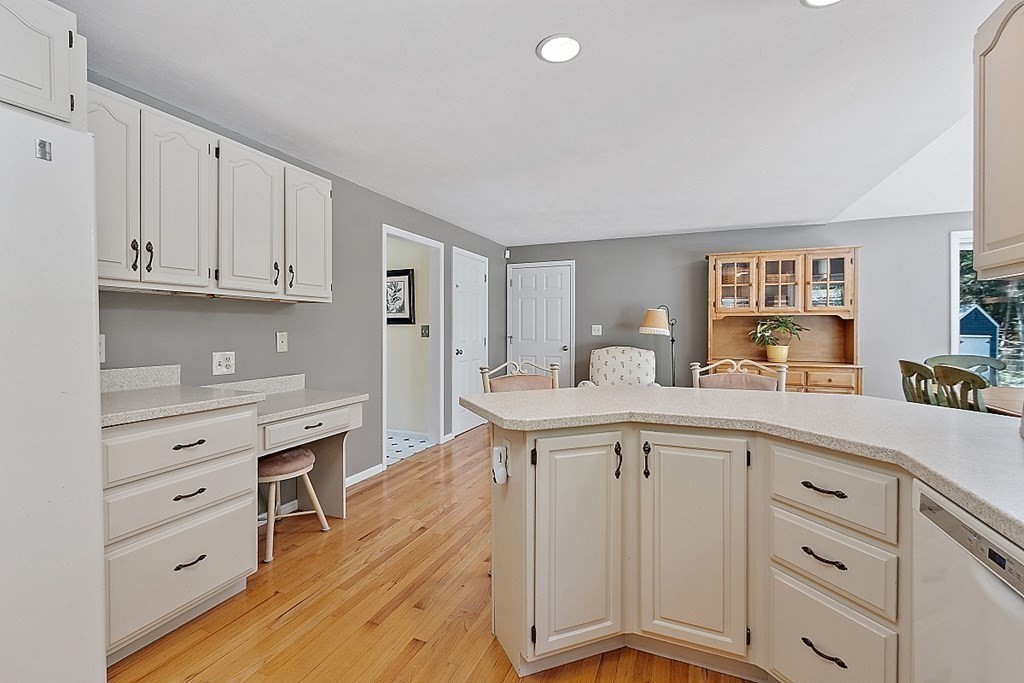 2 Abby Road Westford, MA 01886 - Photo 10 of 35 Gallery Image 10