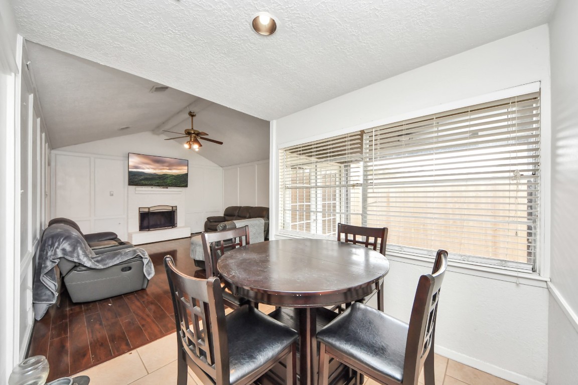 1415 Parry-Sound Pasadena, TX 77504 - Photo 13 of 39 a view of a dining room with furniture and window