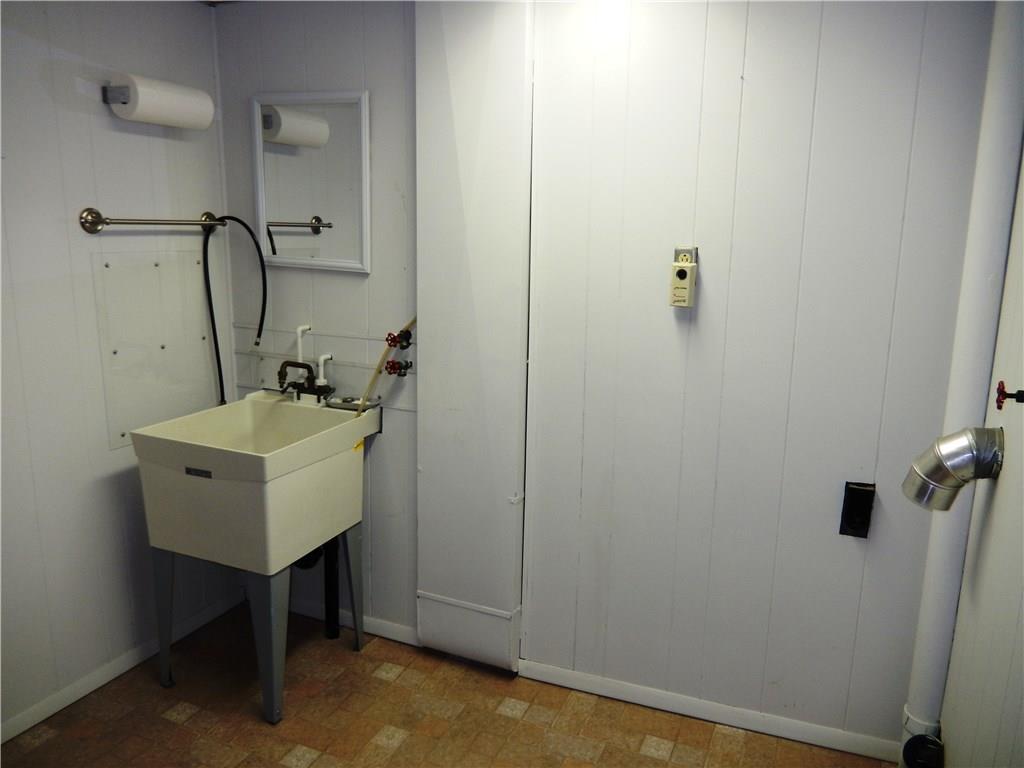 235 Foxglove Road Baden, PA 15005 - Photo 19 of 25