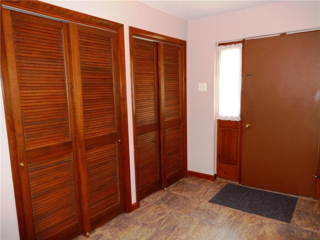 235 Foxglove Road Baden, PA 15005 - Photo 3 of 25