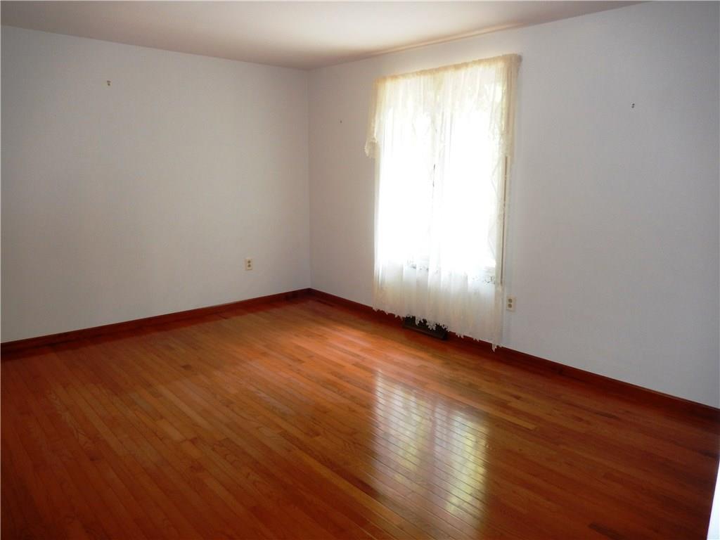 235 Foxglove Road Baden, PA 15005 - Photo 4 of 25