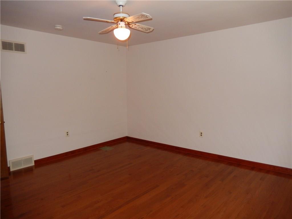 235 Foxglove Road Baden, PA 15005 - Photo 10 of 25