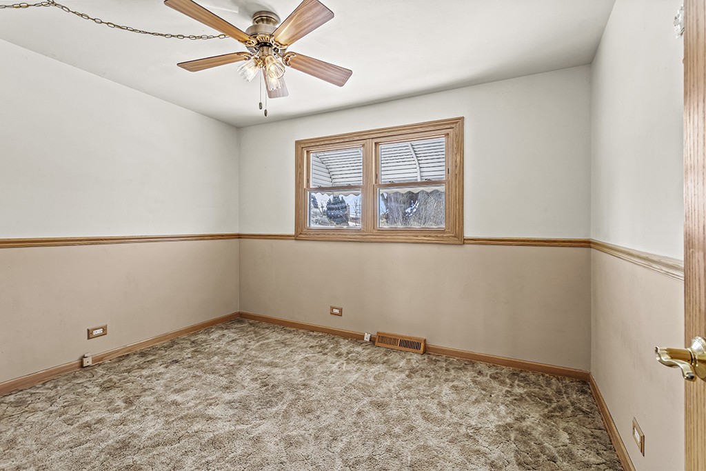 4317 West Linecrest Drive Alsip, IL 60803 - Photo 9 of 16