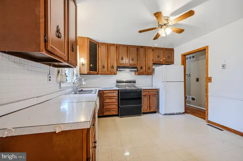 $400,000 | 124 Garwood Drive, Bear, DE 19701