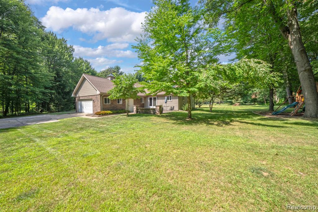 940 West Predmore Road Oakland, MI 48363 - Photo 45 of 60