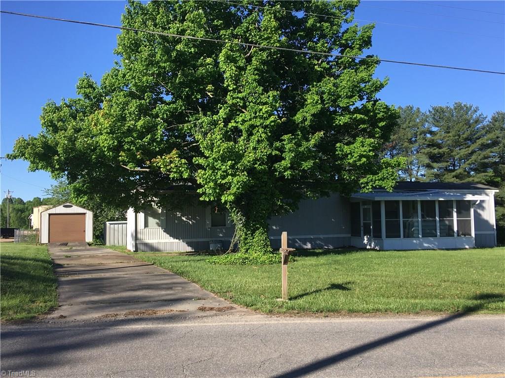 1139-1155 Pine Ridge Road Mount Airy, NC 27030 - Photo 14 of 15 Gallery Image 14