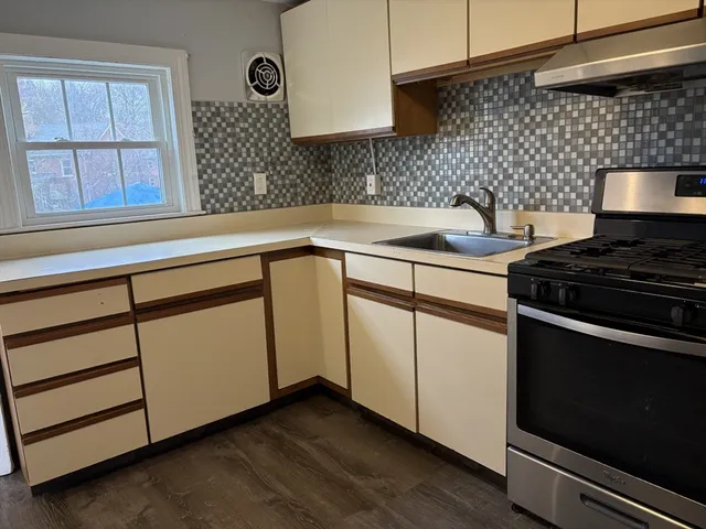 $2,400 | 717 Boylston Street, Unit 717, Newton, MA 02461