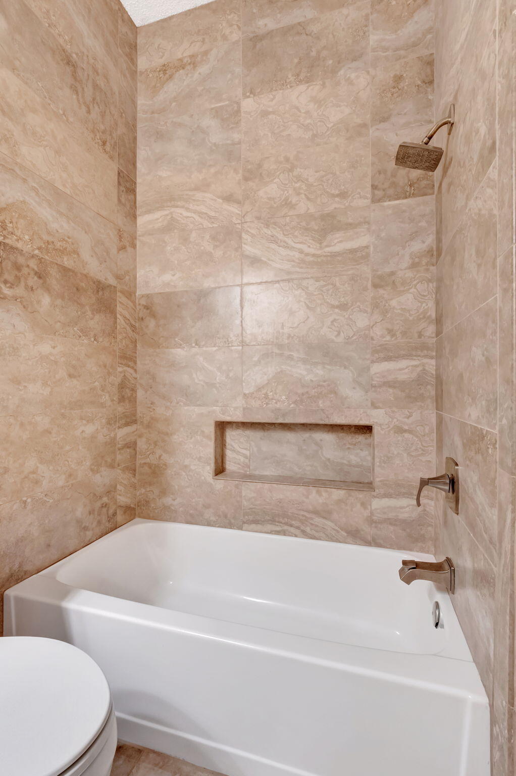 9237 Vineland Court, Unit F Boca Raton, FL 33496 - Photo 33 of 53 GUEST BATH