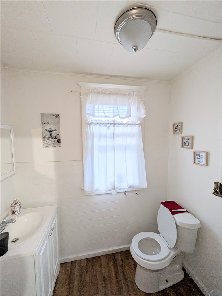 206 Avenue East Rochester, NY 14621 - Photo 19 of 22 Bathroom half