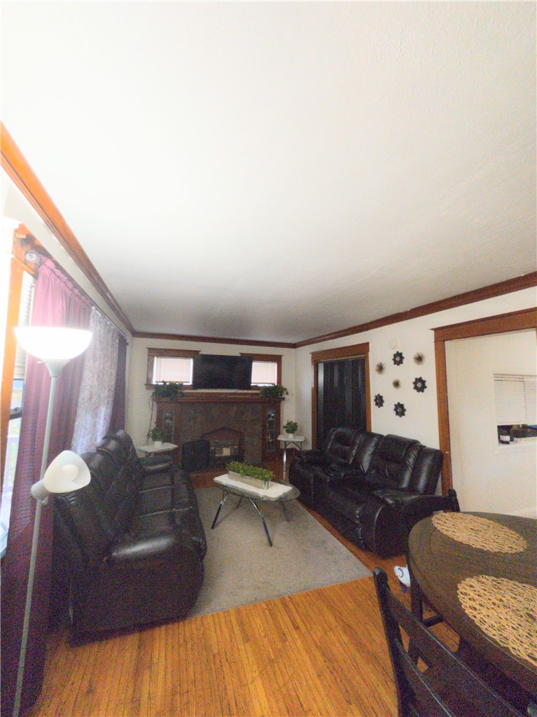 206 Avenue East Rochester, NY 14621 - Photo 20 of 22 Living room