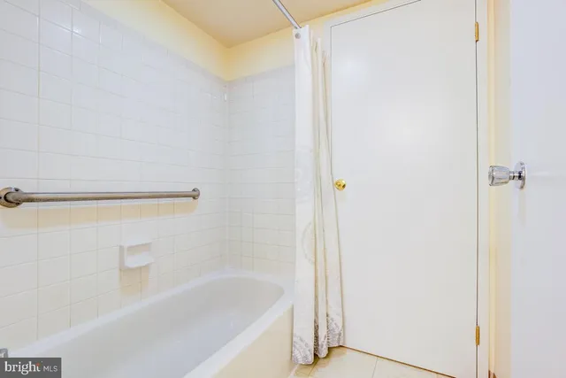 a bathroom with a bathtub