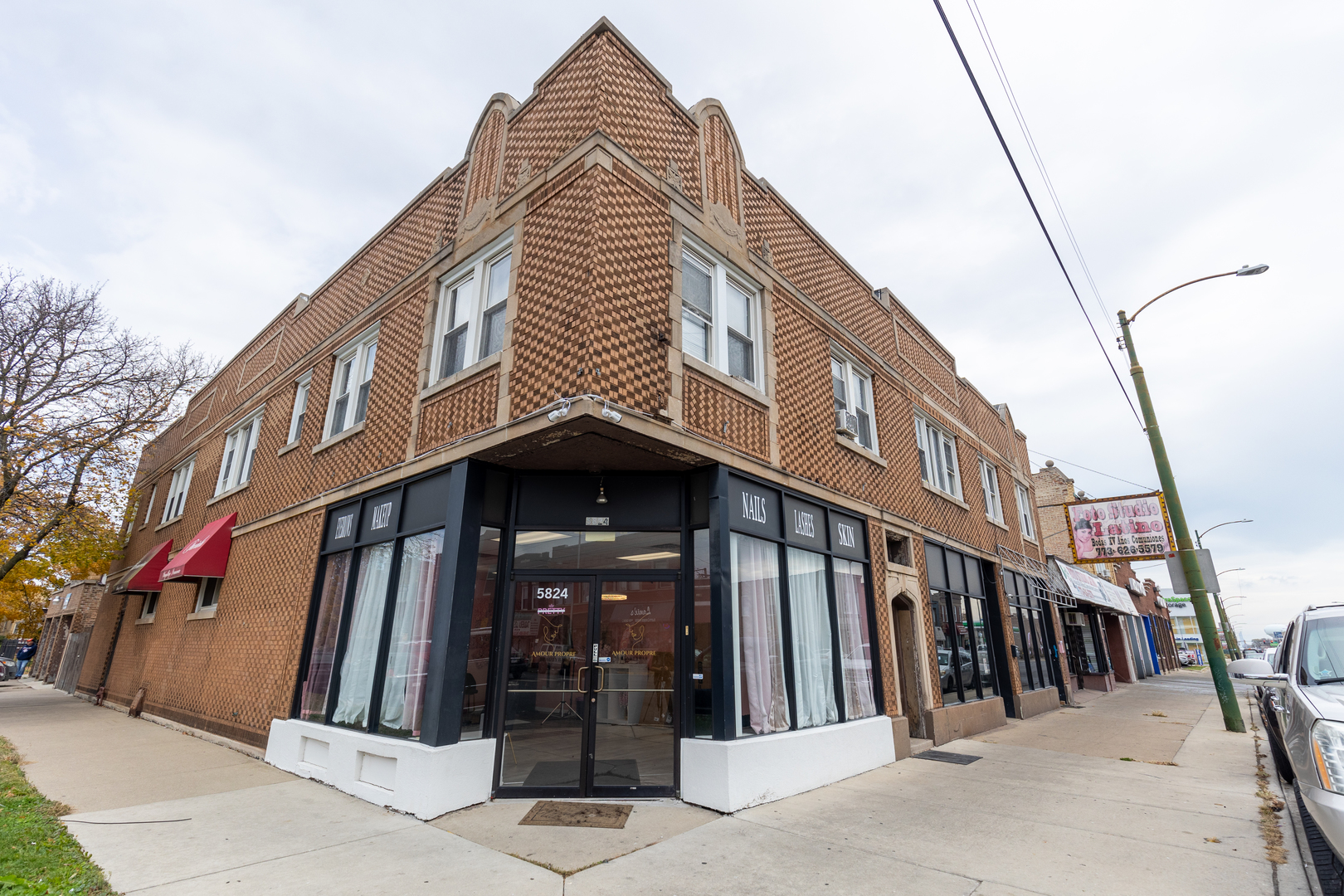 5820-24 West Roosevelt Road Chicago, IL 60644 - Photo 1 of 25 a view of a large building