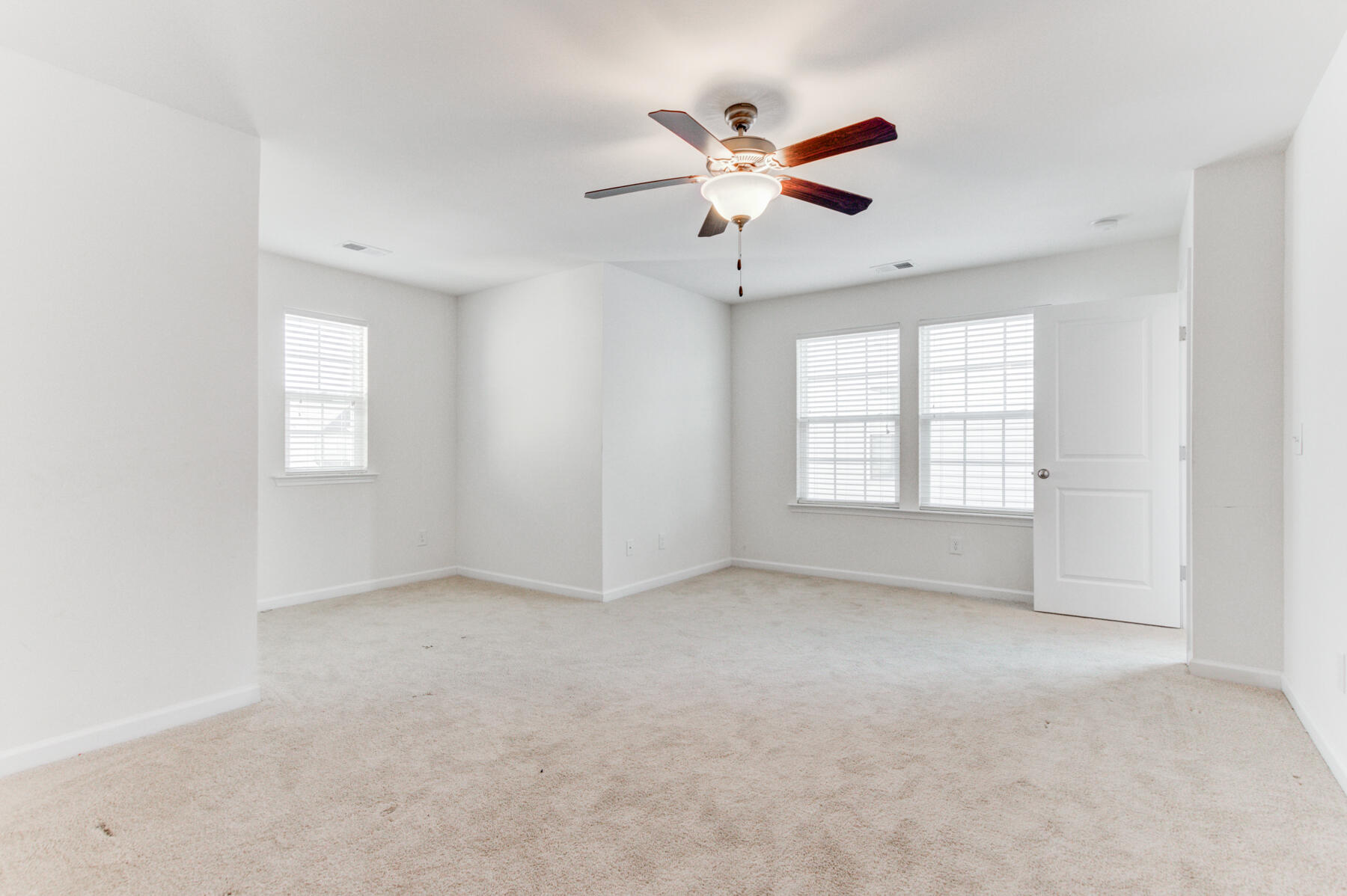 121 Radtko Road Summerville, SC 29486 - Photo 40 of 48 121 Radtko Dr, Summerville SC (41)