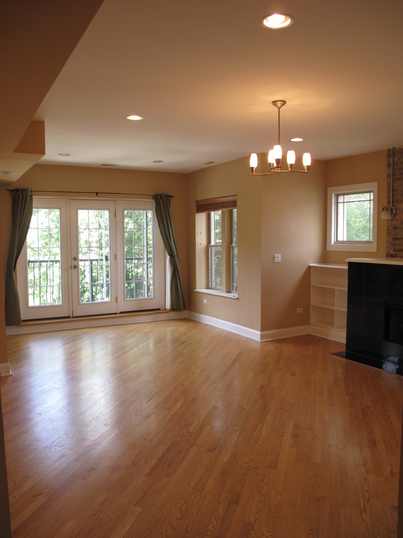 911 Maple Avenue, Unit 2N Evanston, IL 60202 - Photo 3 of 26