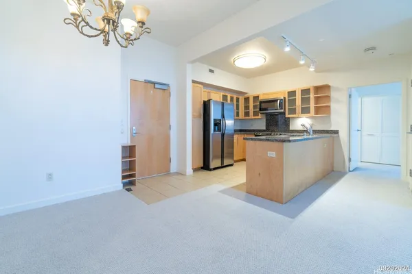 $4,300 | 600 Queen Street, Unit 4201, Honolulu, HI 96813