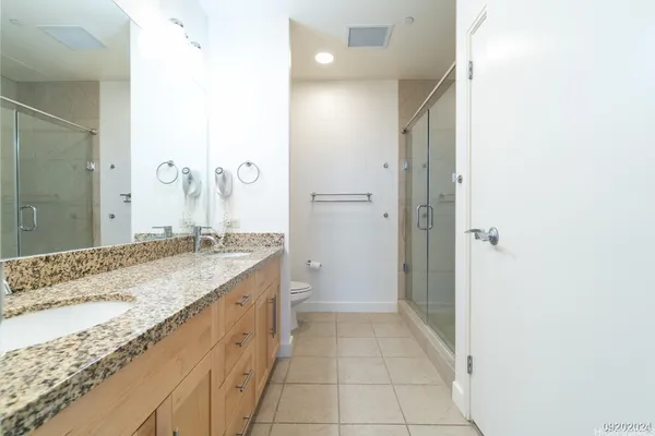 $4,300 | 600 Queen Street, Unit 4201, Honolulu, HI 96813