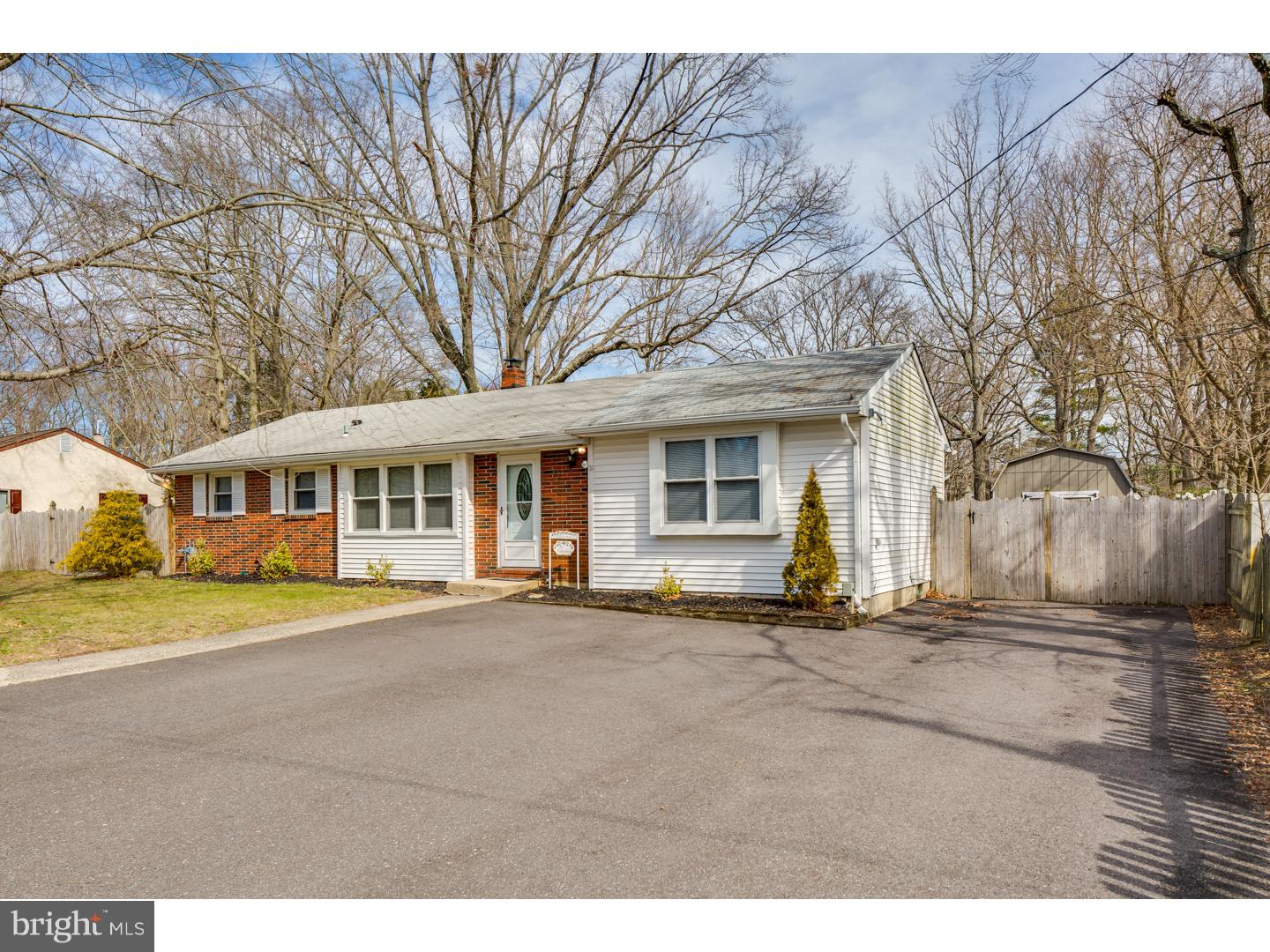 42 Johnson Road Gibbsboro, NJ 08026 - Photo 2 of 22