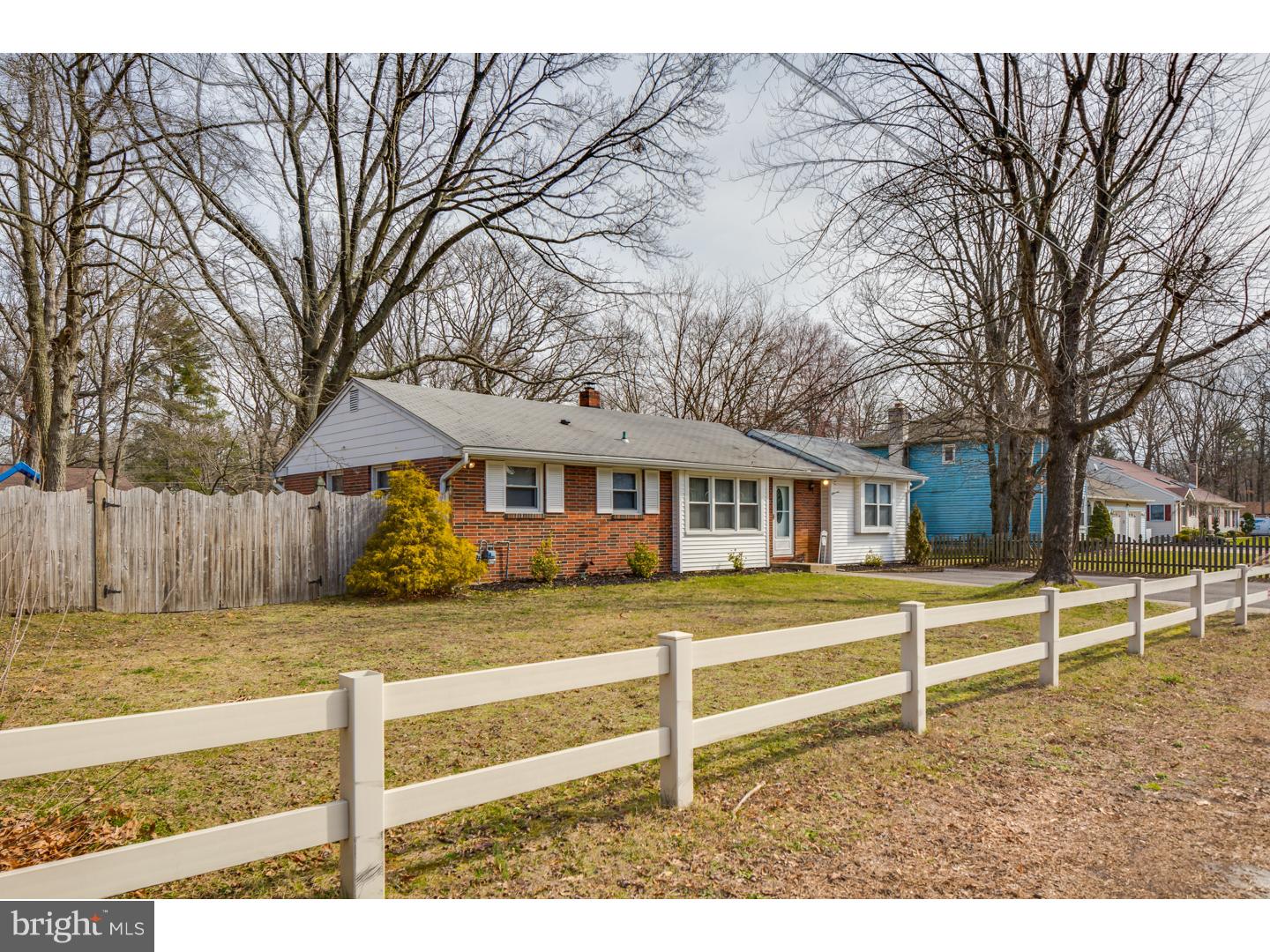 42 Johnson Road Gibbsboro, NJ 08026 - Photo 3 of 22