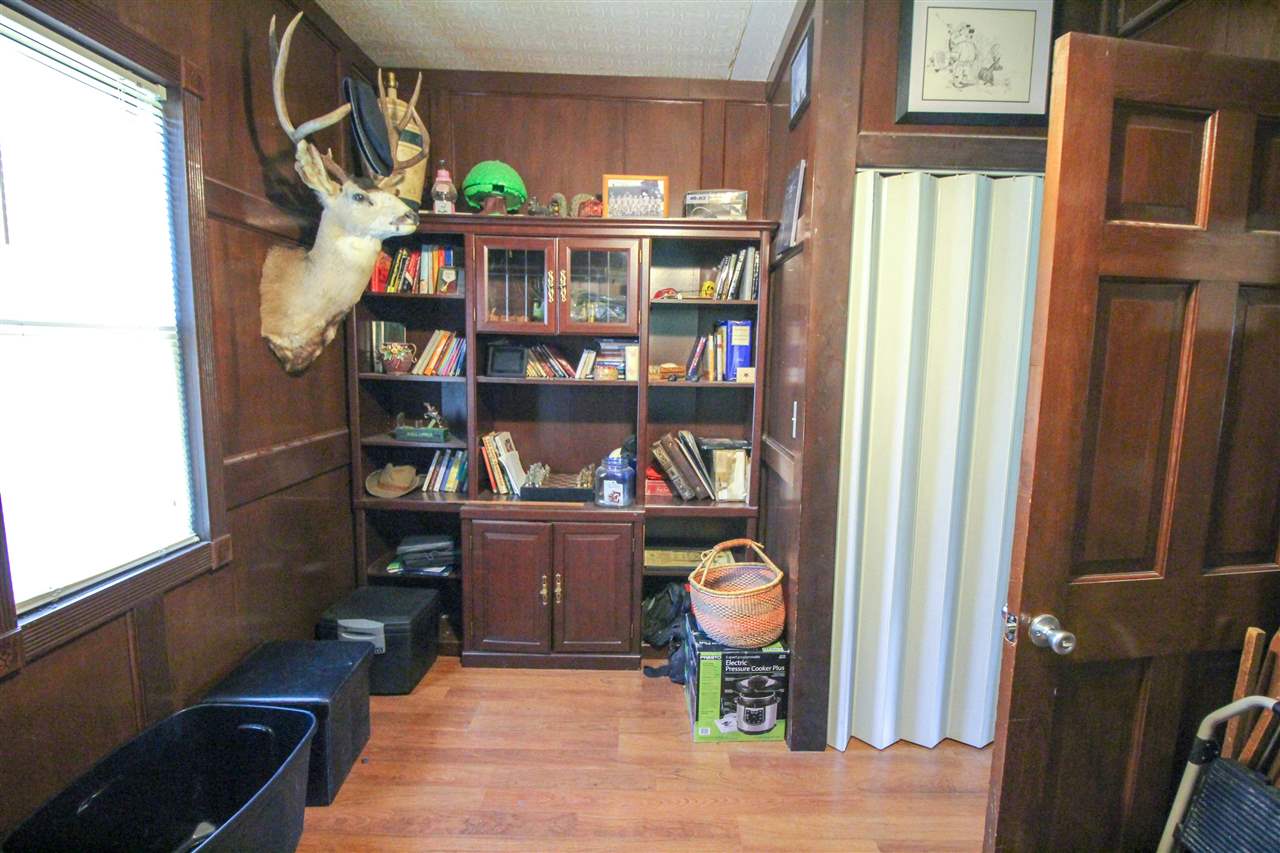 8317 Pettit Road Birch Run, MI 48415 - Photo 20 of 50 50045029-19.JPG