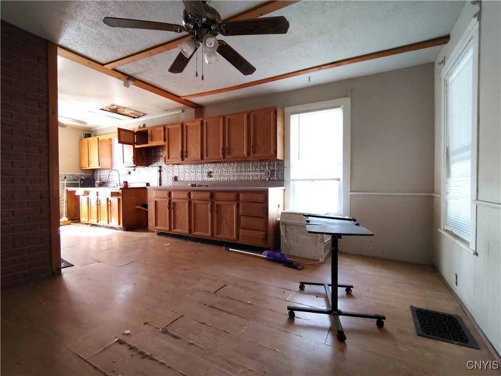 126 East Bloomfield Street Rome, NY 13440 - Photo 6 of 27