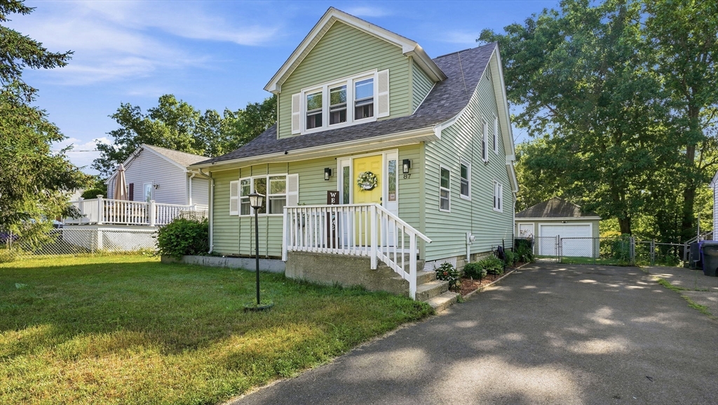 87 Lakevilla Avenue Springfield, MA 01109 - Photo 2 of 39