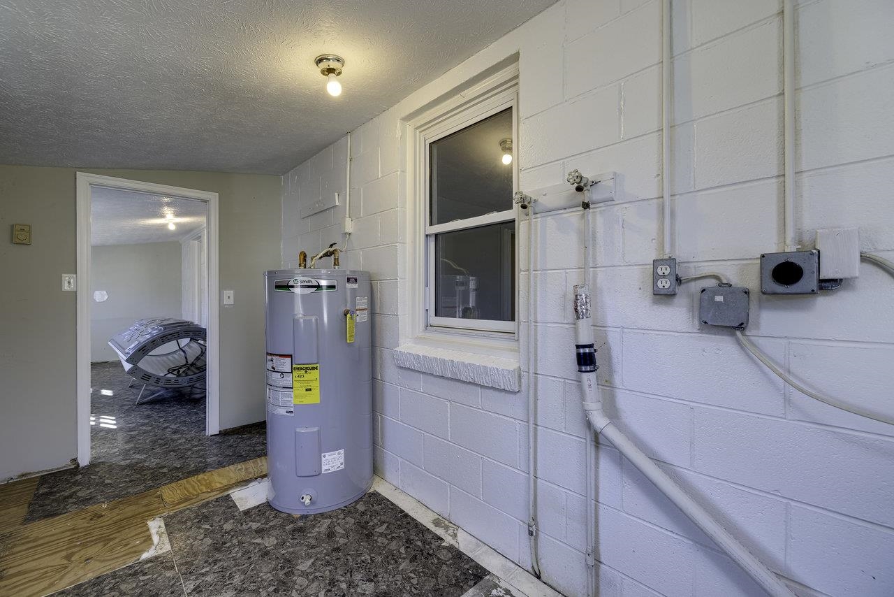 2355 Pine Grove Road Stanley, VA 22851 - Photo 15 of 25 a bathroom with a sink