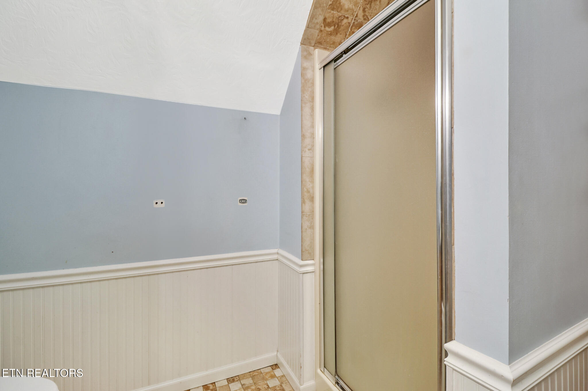 233 Redmon Road Wartburg, TN 37887 - Photo 38 of 45 if1a2007-if1a2011