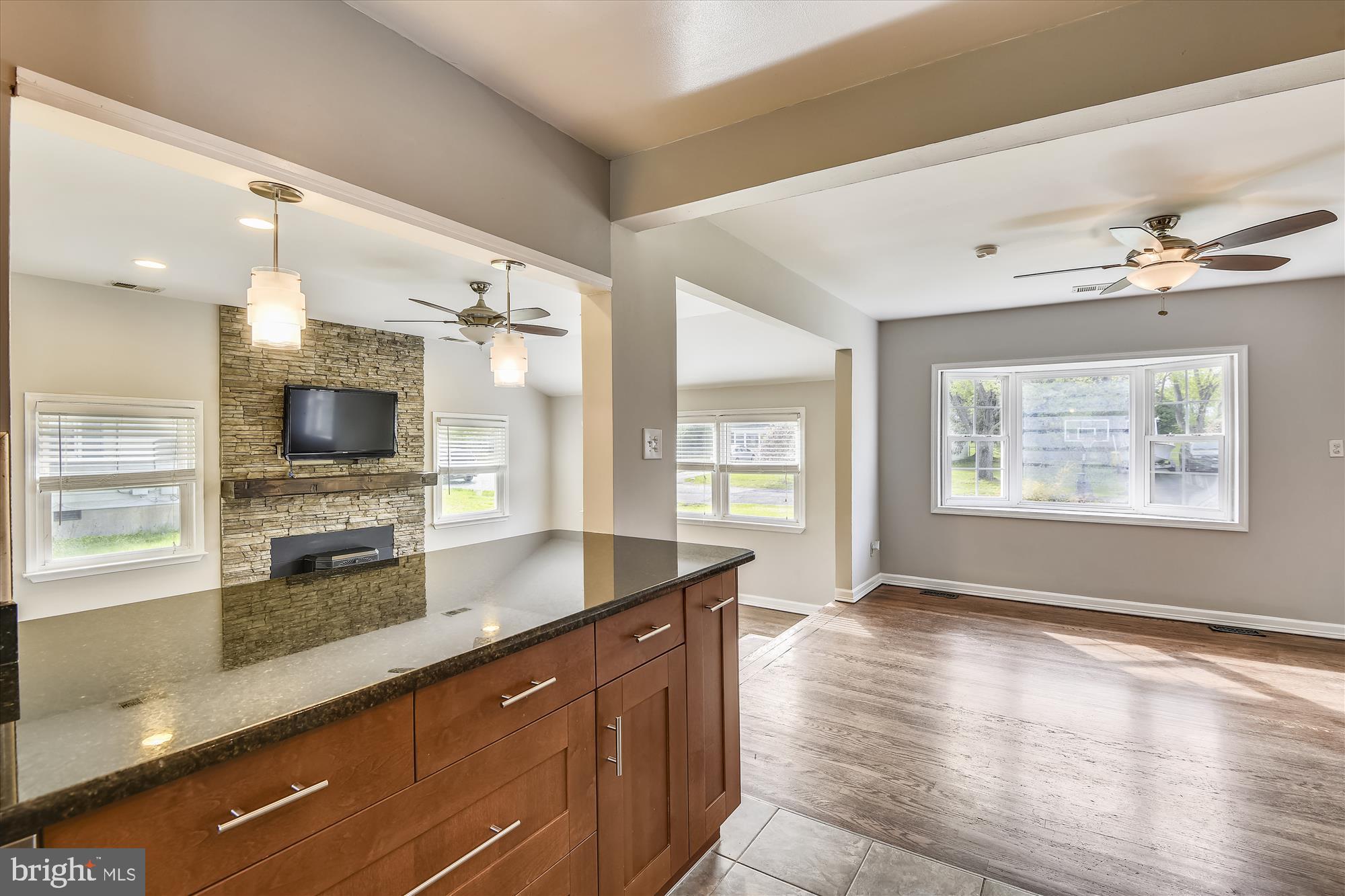 114 Valley View Avenue Edgewater, MD 21037 - Photo 9 of 38 Gallery Image 9