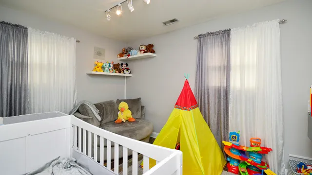 $2,500 | 407 Mors Avenue, Wheeling, IL 60090