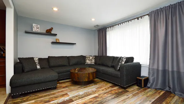 $2,500 | 407 Mors Avenue, Wheeling, IL 60090