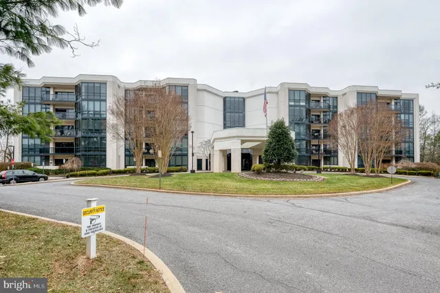 a view of a building entrance