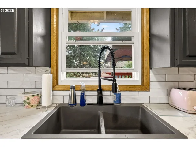 $574,900 | 110 Northeast 130th Place, Portland, OR 97230