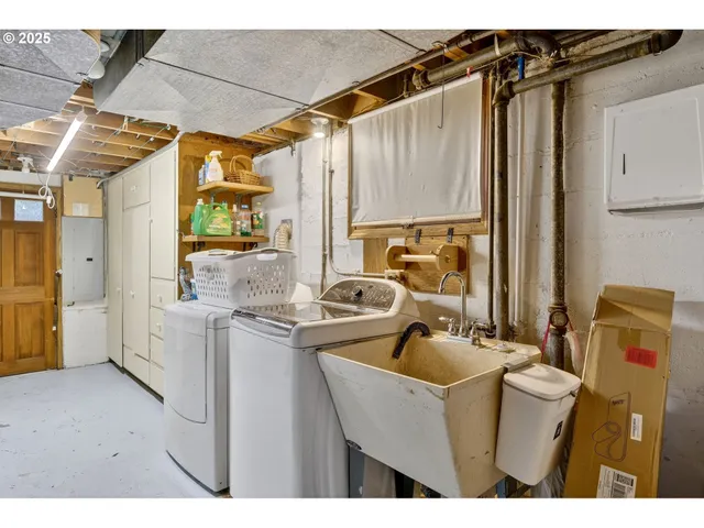 $574,900 | 110 Northeast 130th Place, Portland, OR 97230