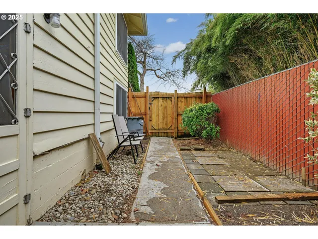 $574,900 | 110 Northeast 130th Place, Portland, OR 97230