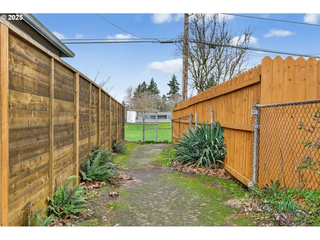 $574,900 | 110 Northeast 130th Place, Portland, OR 97230