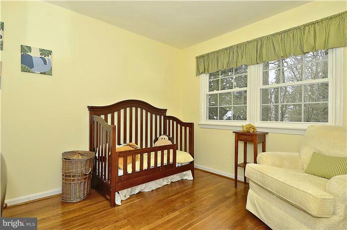 10218 Vale Road Vienna, VA 22181 - Photo 19 of 30 Bedroom