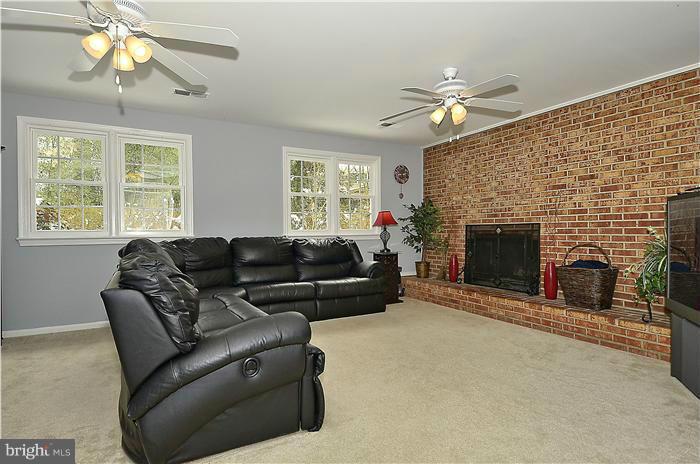 10218 Vale Road Vienna, VA 22181 - Photo 21 of 30 Family Room