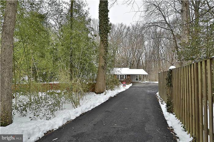 10218 Vale Road Vienna, VA 22181 - Photo 26 of 30 Exterior (General)