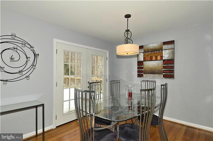 10218 Vale Road Vienna, VA 22181 - Photo 10 of 30 Dining Room