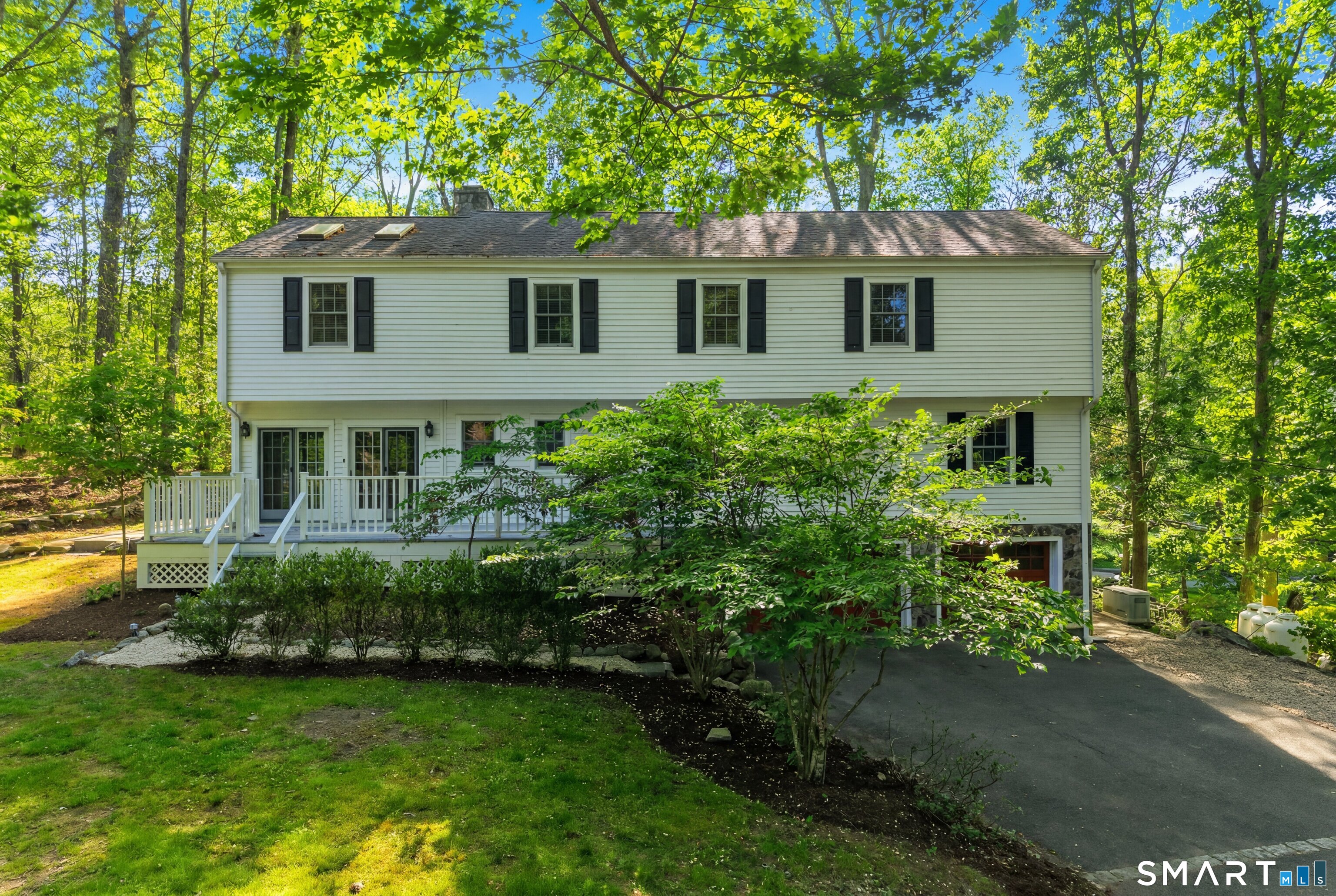 156 West Haviland Lane Stamford, CT 06903 - Photo 1 of 29